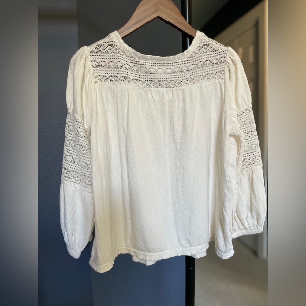 Old Navy Cotton and Lace Creamy White Blouse Top, Bracelet Sleeves - Picture 2 of 3